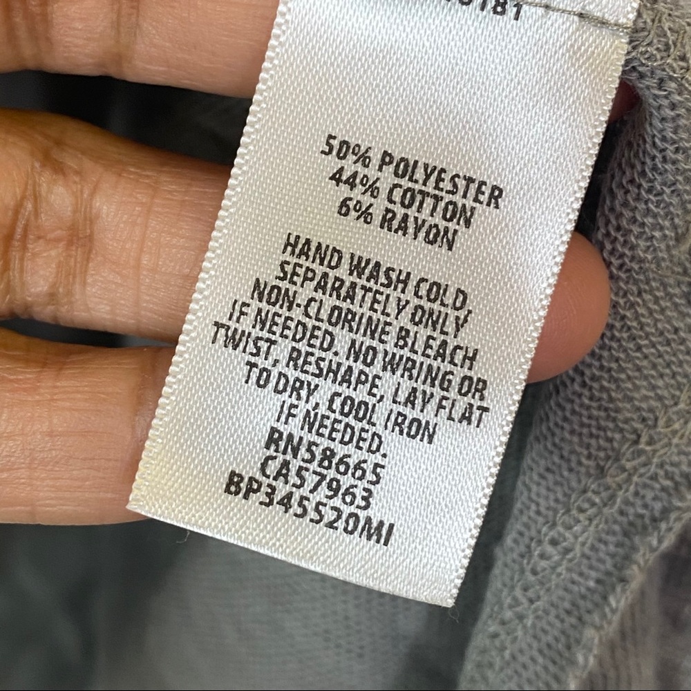 NWT BP Grey V Neck Swing Split Hem Tank - Picture 9 of 11